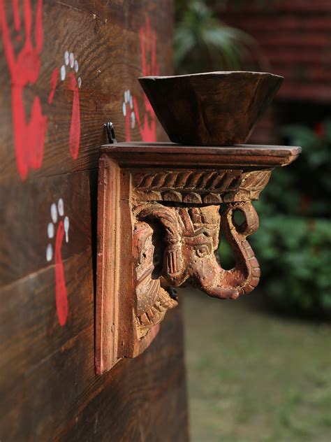 Wooden Corbel with Ganesha – Revive Home