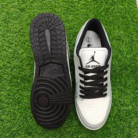 Jordan low grey Black