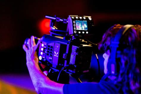 Local Newscast 的图像结果