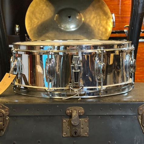 VINTAGE 1980'S Ludwig 5x14 L-600 Chrome over Wood Snare Drum – Badges ...