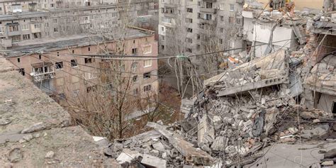 Ukraine-Krieg: Moskaus neue Drohnen-Taktik zur Überlastung - ZDFheute