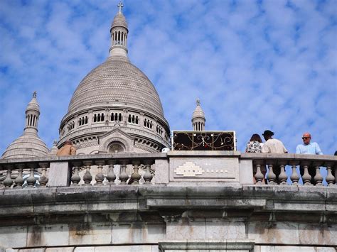 PARIS MONTMARTRE - CHASSE AUX SPACE INVADERS ET AU STREET-ART, Pigalle ...