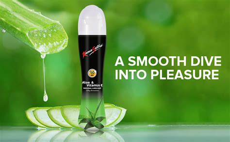 Buy KamaSutra Strawberry Flavoured Condoms for men Count 10 with Aloe ...