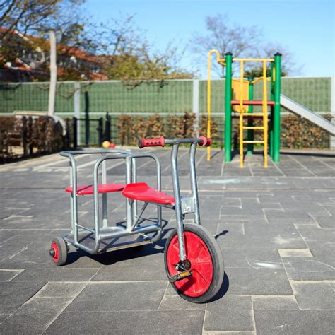 Vermiste jongen (6) dood gevonden voor de kust van Italië - LINDA.nl