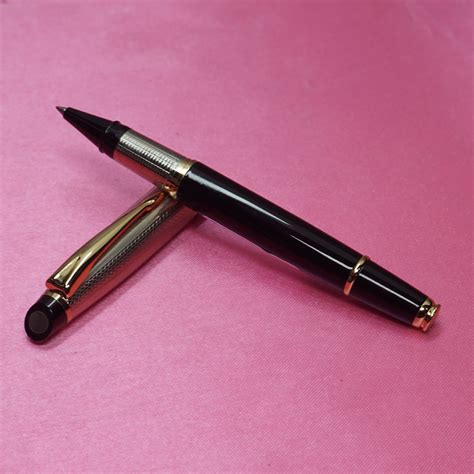 Oilver - Tally Black Body - Gun Metal Finish Cap Silver Trims Roller ...