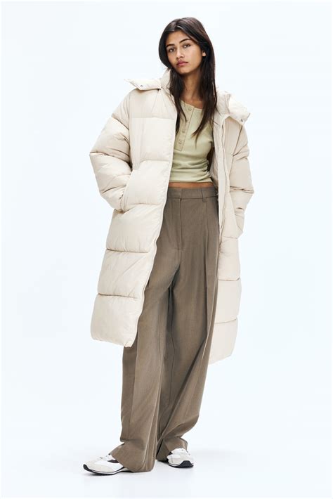 Long puffer jacket - Light beige - Ladies | H&M IN