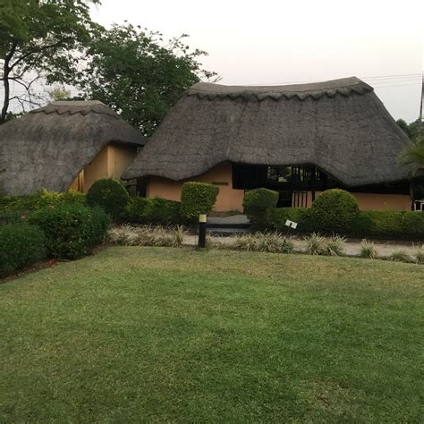 OZARK SPRINGS LODGE (Ndola) - Lodge Reviews, Photos, Rate Comparison ...
