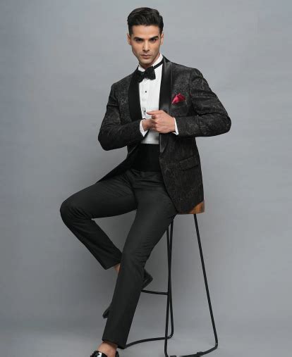 Rent Premium Suits & Tuxedos | Stylish & Affordable Rentals | Candidmen