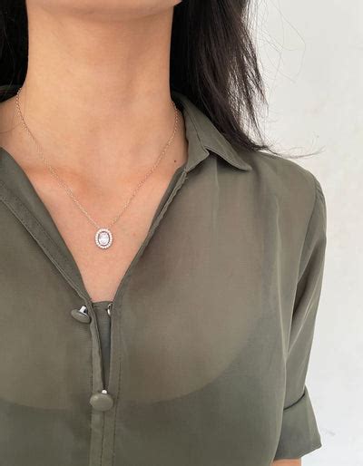 Buy Pendant Sets, Stone Choker Necklace Online: Attrangi