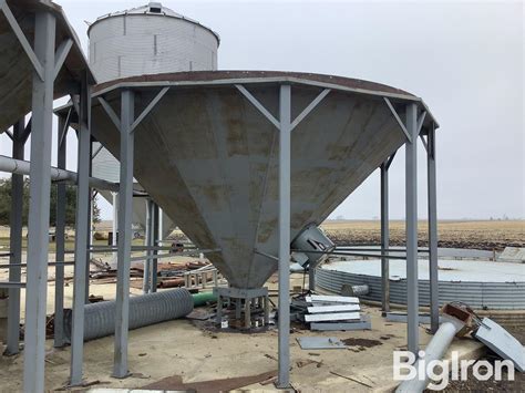 Homemade Drive Over Grain Hopper 的图像结果