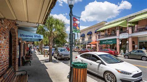 14 Cool Things to Do in Mount Dora On Your Visit - The Frugal Expat