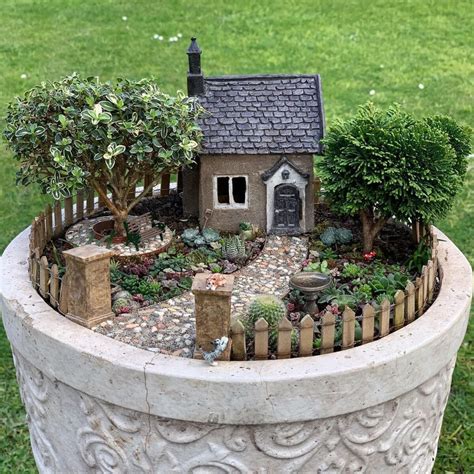 15 Enchanting Mini Fairy Garden Ideas to Spark Your Imagination in 2024 ...