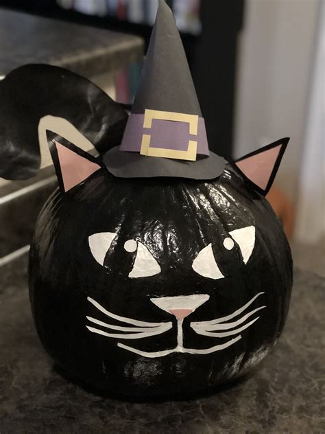 Black Cat Painted Pumpkin | Halloween Pumpkin Carving Stencils