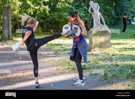 Rezultat imagine pentru Boxe Training