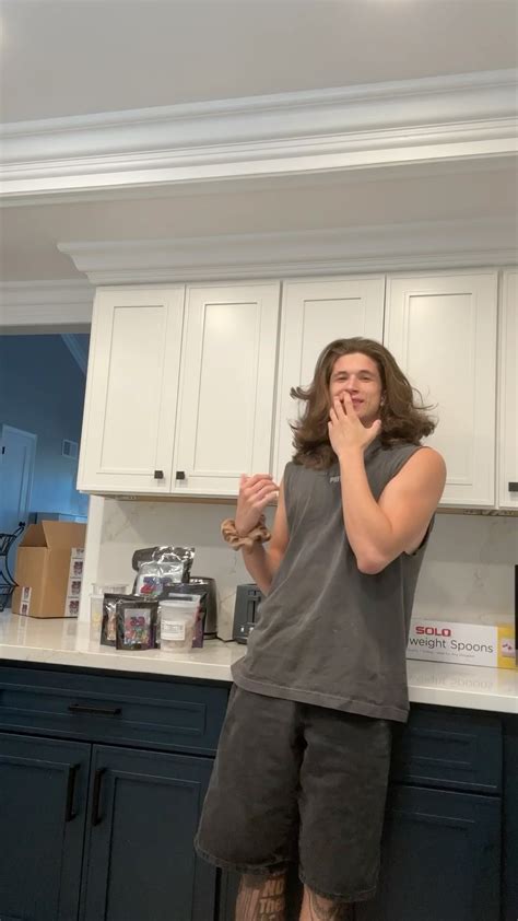 2k (@j2krisp_) • Instagram photos and videos