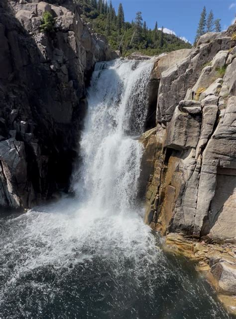 3 men die after diving into Northern California waterfall - Los Angeles ...