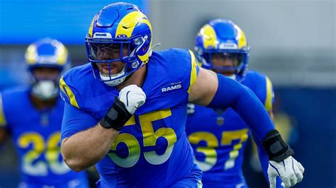 Rams 2025 sacks leader Braden Fiske suffers knee injury - ESPN