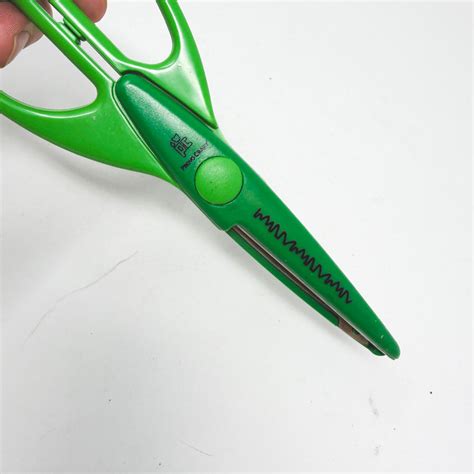 Provo Craft Paper Edger Torn Edge - Hello Art Hatchery