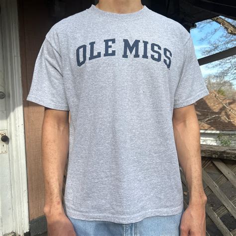 Ole Miss T-shirt Grey Mens L - Depop
