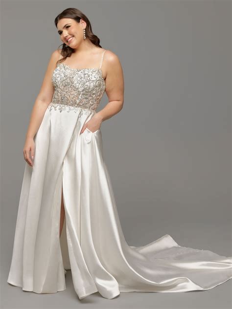 Mariam Ivory Mikado Wedding Dress - Avery Austin