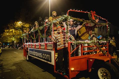 1000 Words: Downtown Rome Christmas Parade - Read V3