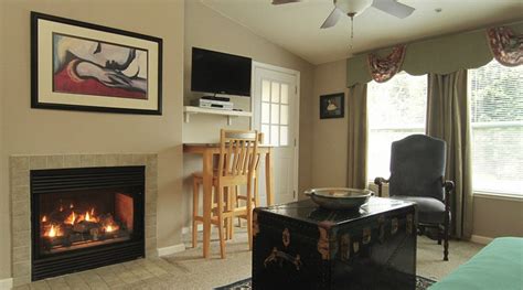 CREEKSIDE INN & RESORT (Guerneville, CA - Sonoma County) - Hotel ...