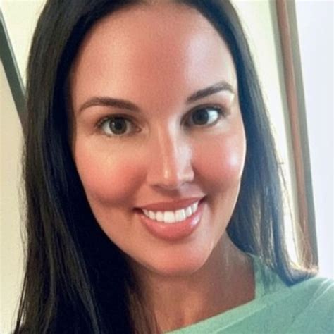 Nina - Guitar teacher - ₹2854/h