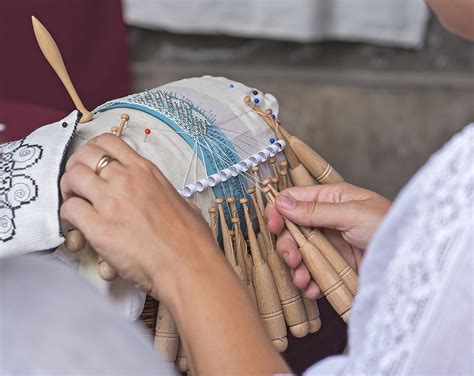 Lace Making Tutorial 的图像结果