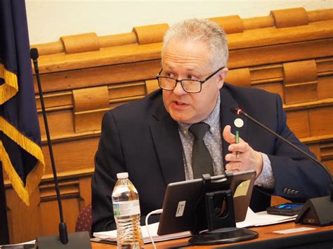 Bills halving early voting period, closing primaries head to Senate ...