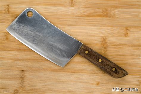 厨师必看： 老师傅的磨刀方法，能让刀多用10年！-搜狐
