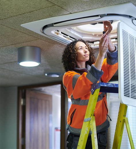 5 Ways HVAC Software Helps Deliver Quality Service