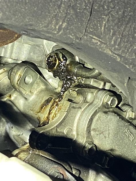 2012 Toyota Sienna oil leak? 98K miles : r/MechanicAdvice