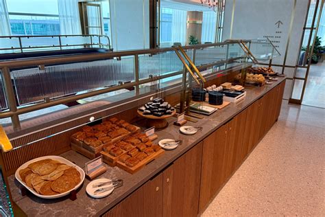 A complete guide to Capital One’s airport lounges: Everything to know ...