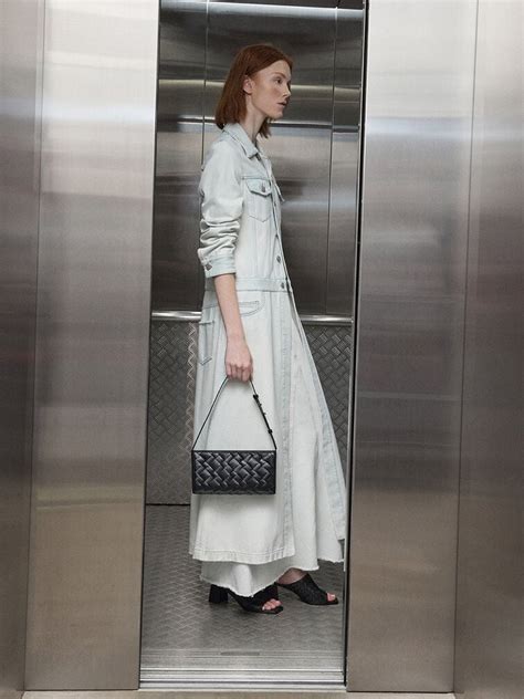 Noir Ivette Woven Elongated Shoulder Bag - Noir - Sale - CHARLES & KEITH IN