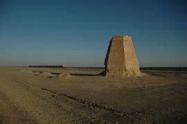 新疆克孜尔有处烽燧，是丝绸之路上保存最古老，也是最完好的遗址_腾讯新闻