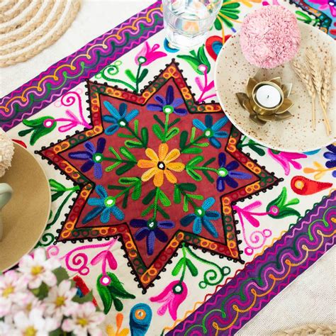 Star Applique Embroidery Table Runner - Atrangi Studio