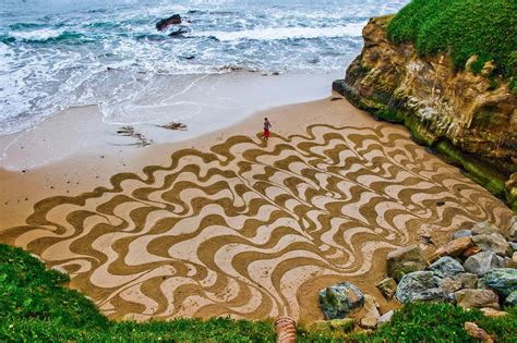 Download Sand Art Pictures 2048 X 1365 | Wallpapers.com