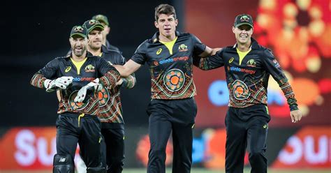 Another change for injury-hit Australia Test squad as Henriques comes ...