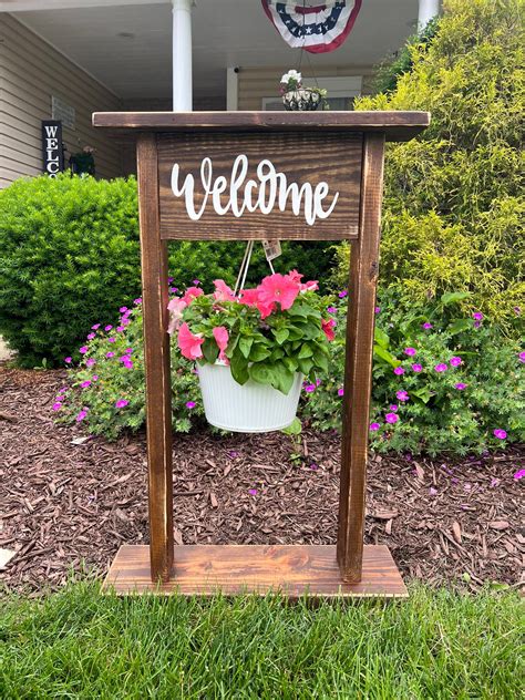 Diy Welcome Hanging Basket Stand at Rory Barbour blog