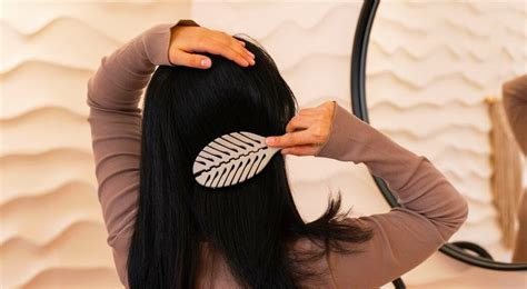 10 Easy tips to treat dry and damaged hair