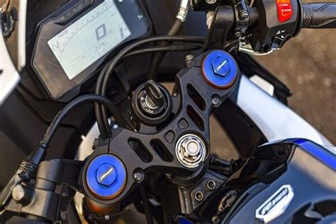 Yamaha R15M Price in India, Mileage, Reviews & Images, Specifications ...