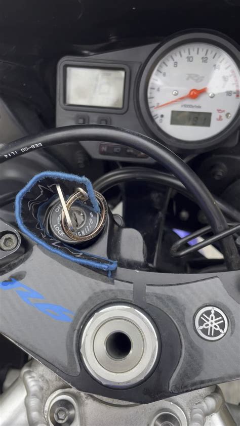 R6 tachometer issues/ Anybody know the fix? my tachometer is doing this (wacky stuff it’s doing ...
