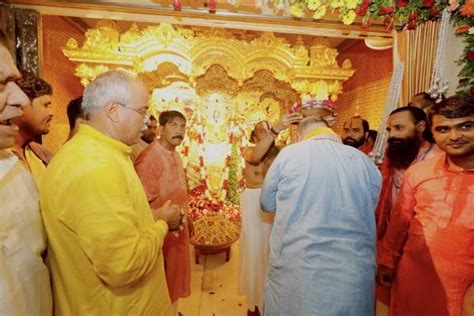 Amit Shah attends Mangal Arti at Jagannath temple in Ahmedabad - Photos ...