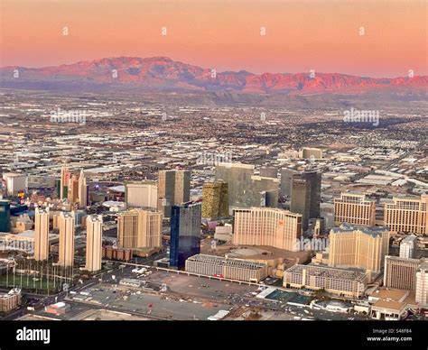 Las vegas strip aerial smartphone stock photos and images - Alamy