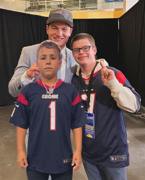 BABY GRONK | BABY GRONK AND SKETCH ! WHATS UP BROTHER ! #nfl #explore # ...