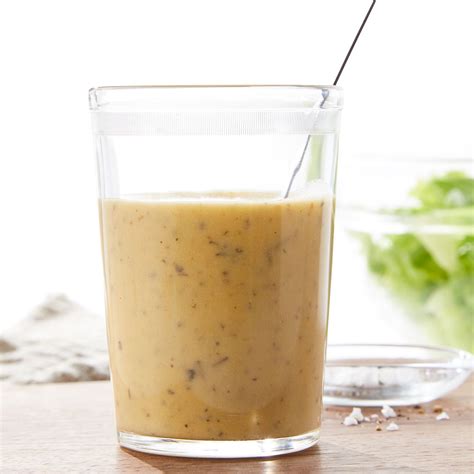 9 Dietitian-Approved Homemade Salad Dressings