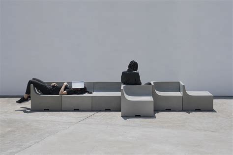 户外成品预制混凝土UHPC坐凳 高强水泥座椅 设计感公园休闲椅