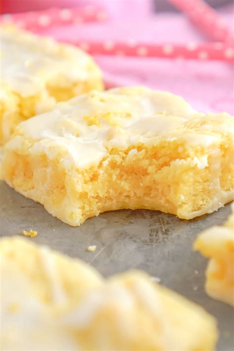 Lemon Brownies with Lemon Glaze - My Incredible Recipes