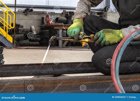 Oxy-fuel Welding And Cutting Process. Oxy-fuel Welding Oxyacetylene ...