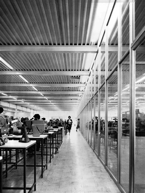 High-Tech Architecture Design 的图像结果